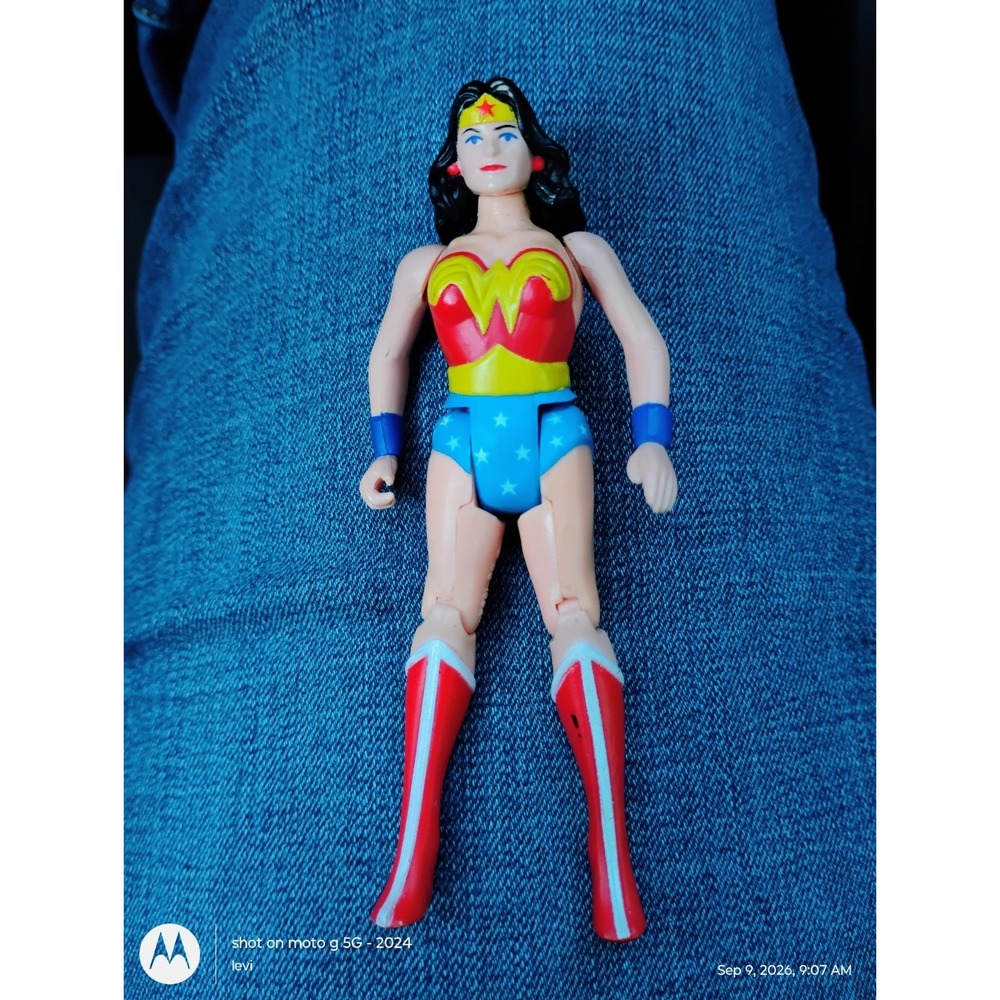 VTG 1984 Wonder Woman DC Super Powers Action Figure Kenner 1980s Toy